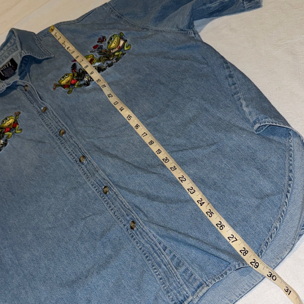 Light Blue Frog Embroidered Denim Shirt Cotton size 20 - Picture 6 of 9